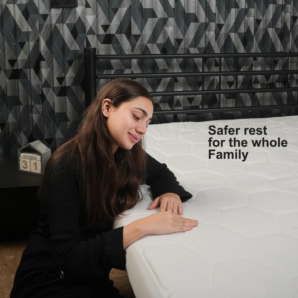 Quilted Waterproof Mattress Protector - Hypoallergenic & Breathable Premium Microfiber Single Mattress Protector Stretches up to 30cm (Single - 90x190cm)