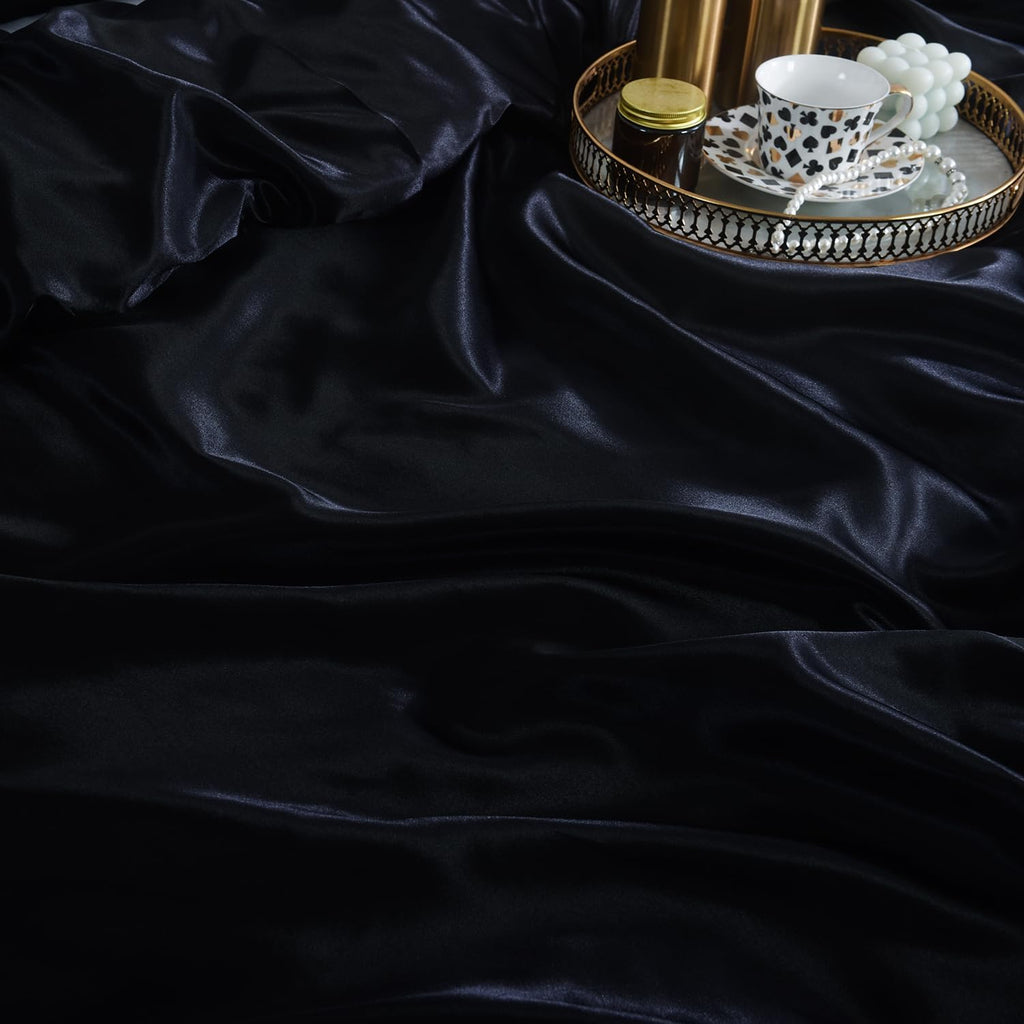 Satin Silk Complete Bedding Set - 6 PCS - Fitted sheet, Duvet Cover, 4 Pillow Cases. Color - Black Size - King