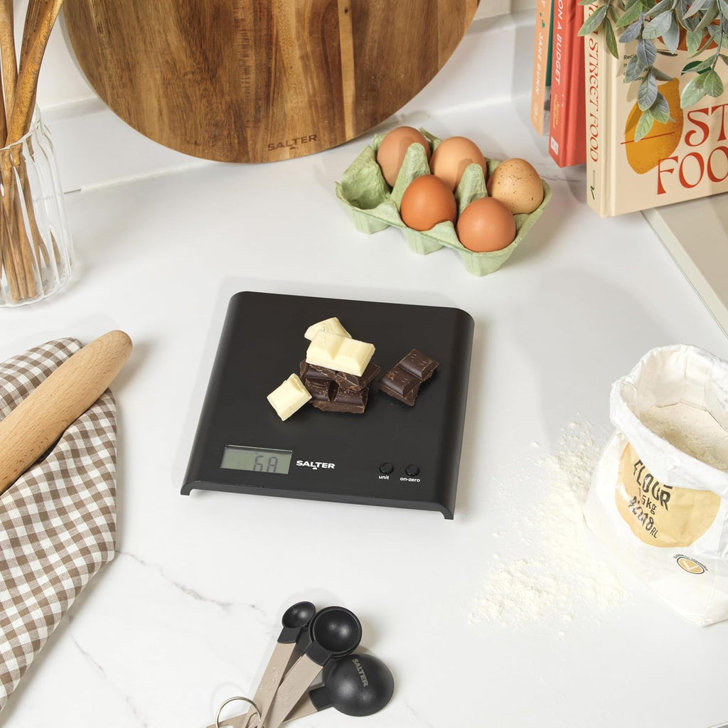 Arc Kitchen Scale – Digital Food Weighing Scales For Precise Cooking/Baking, Slim Platform for Compact Storage, Add & Weigh/Tare Function, 3kg Capacity, Battery Included, Black