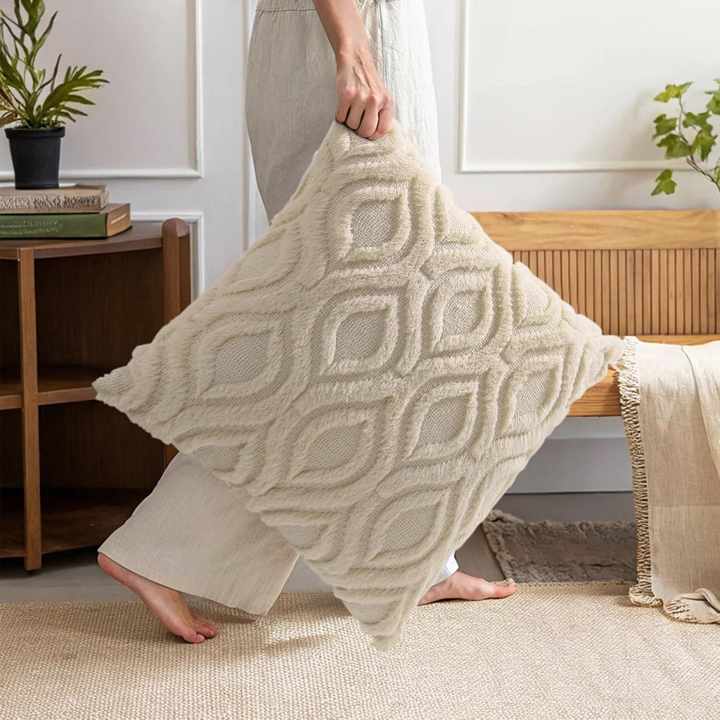 Set of 2 Faux Fur Cushion Covers 45x45 cm, Decorative Soft Plush Fluffy Velvet Cushion Cover 18X18 Inch,Square Boho Neutral Pillow case for Sofa, Beige