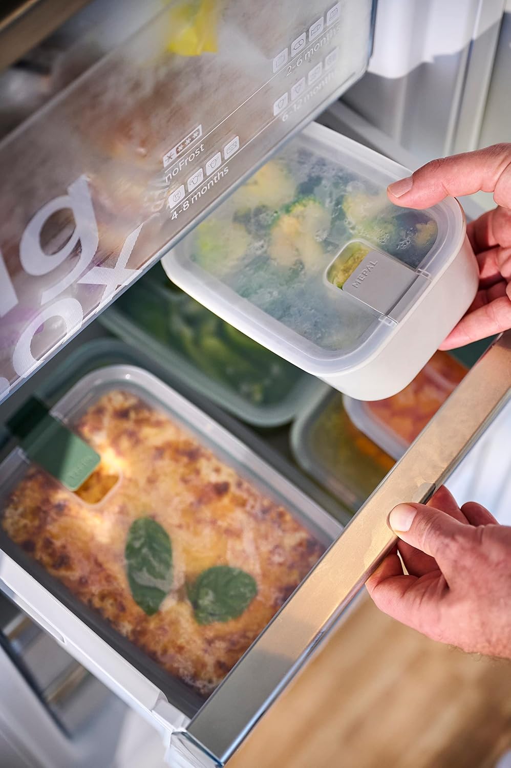 Glass food container EasyClip - Glass food containers with lids - Click closure - Suitable for the microwave, steamer, oven, refrigerator & freezer - Airtight & leakproof - 1000 ml - Nordic