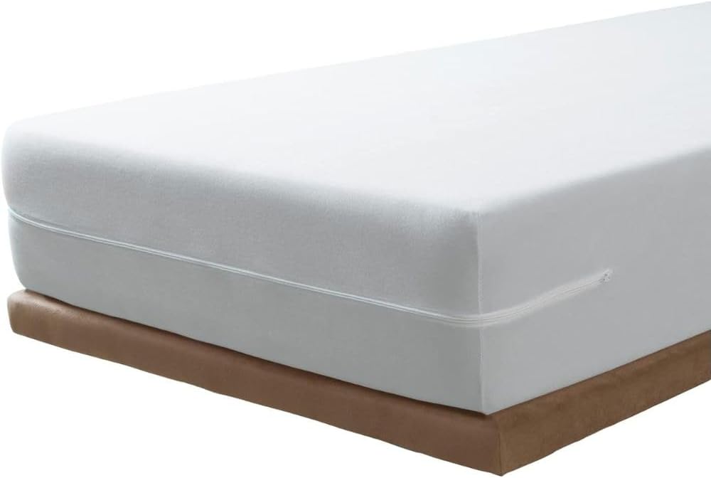 Mattress Encasement (135x190/200cm) Double Bed Size | Noiseless, Elastic and Adjustable Mattress Protector | White