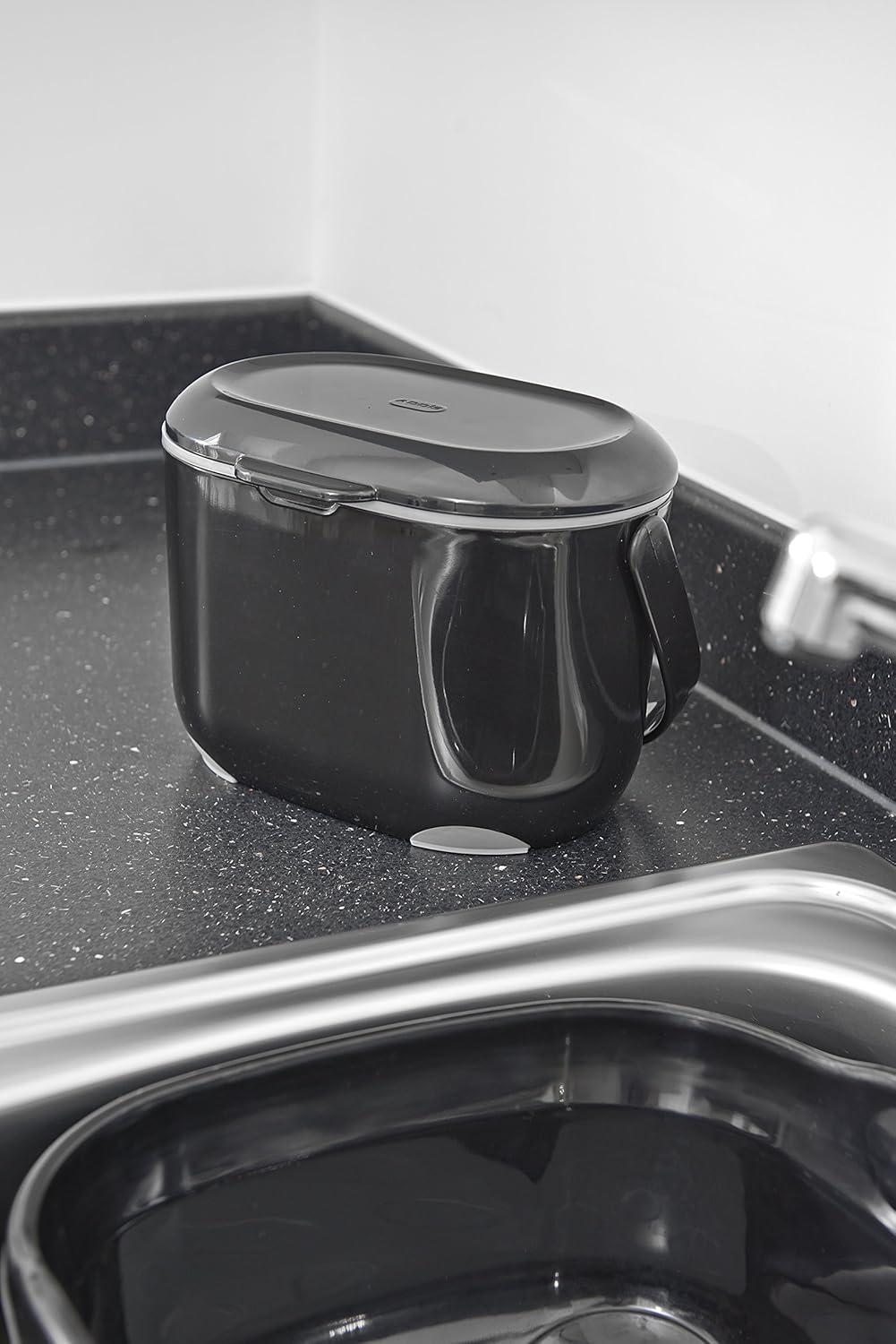 515630 2.5 Litre Kitchen Compost Caddy, Black/Grey, 2.5L