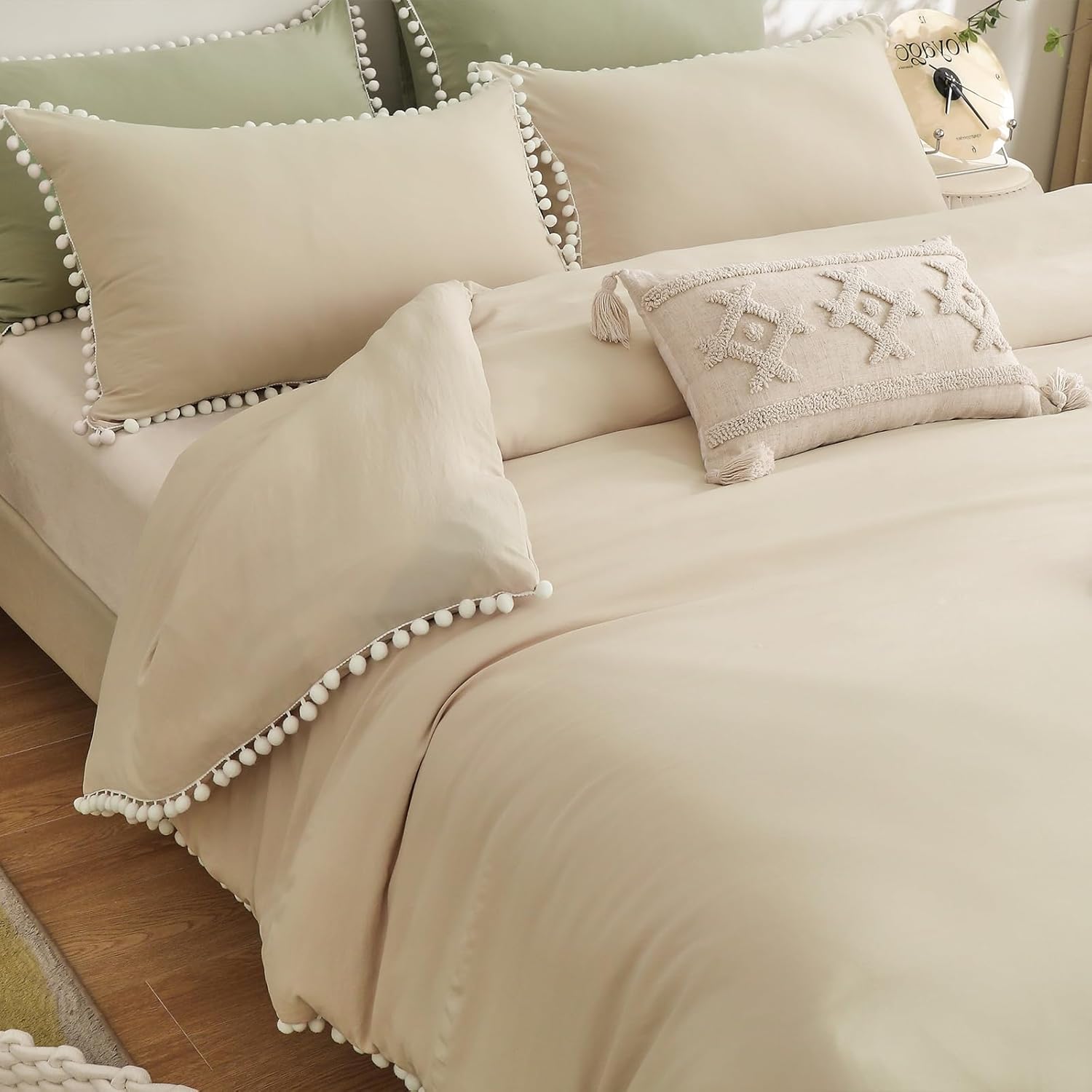 Beige and White Duvet Cover King Size Pom Pom Tassels Bedding Cover Soft Microfiber Bedding Set with Zipper Closure (220x230cm)