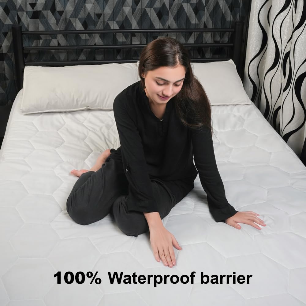 Quilted Waterproof Mattress Protector - Hypoallergenic & Breathable Premium Microfiber Single Mattress Protector Stretches up to 30cm (Single - 90x190cm)