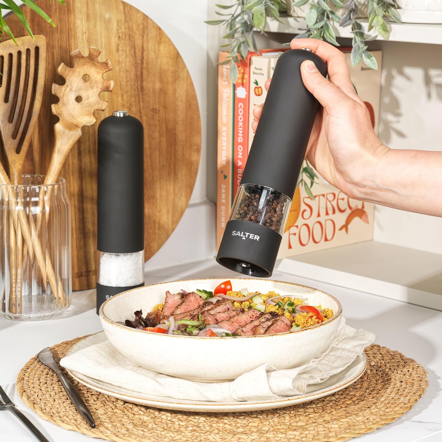 7524 BKXR Electric Salt & Pepper Grinder Set - Matt Black Soft-Touch, Push Button Operation, Battery Powered, Ceramic Mechanism, Adjustable Fine to Coarse Grind, 66g Sea Salt/30g Peppercorns