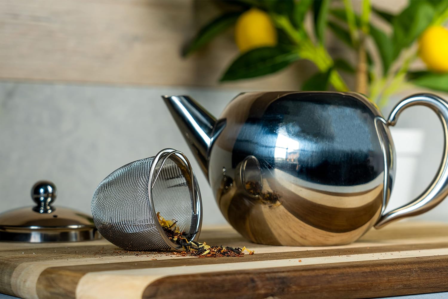 Café Ole ST-035X Rondo Stainless Steel Tea Pot Easy Pour Teapot with Infuser Basket 35oz 1000ml , Black Bakelite Handle Secondary image