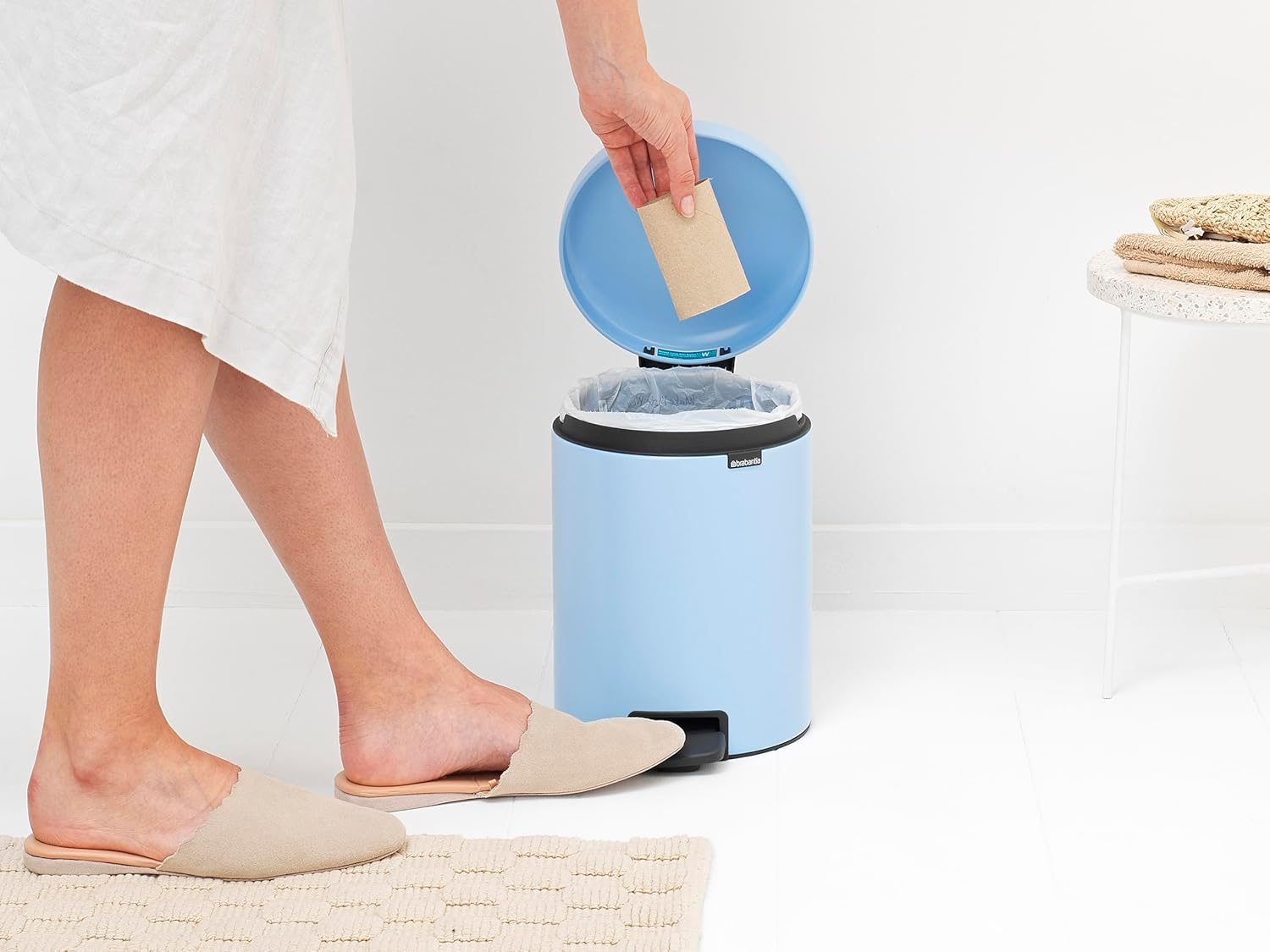 NewIcon Pedal Bin 5L - Small Waste Bin for Bathroom or Toilet - Soft Closing Lid - Light Pedal Operation - with Removable Inner Bucket - Non-Slip Base - Dreamy Blue - 21 x 27 x 29 cm