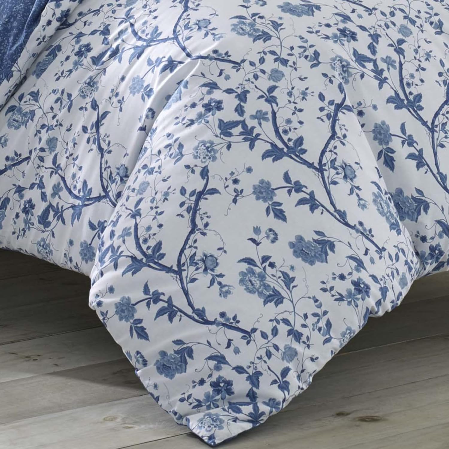 Laura Ashley Home Elise Bonus Luxury Premium Ultra Soft Duvet Coverlet, Lightweight Comfortable 3 Piece Bedding Set, Stylish Design for Home Décor, King, Medium Blue