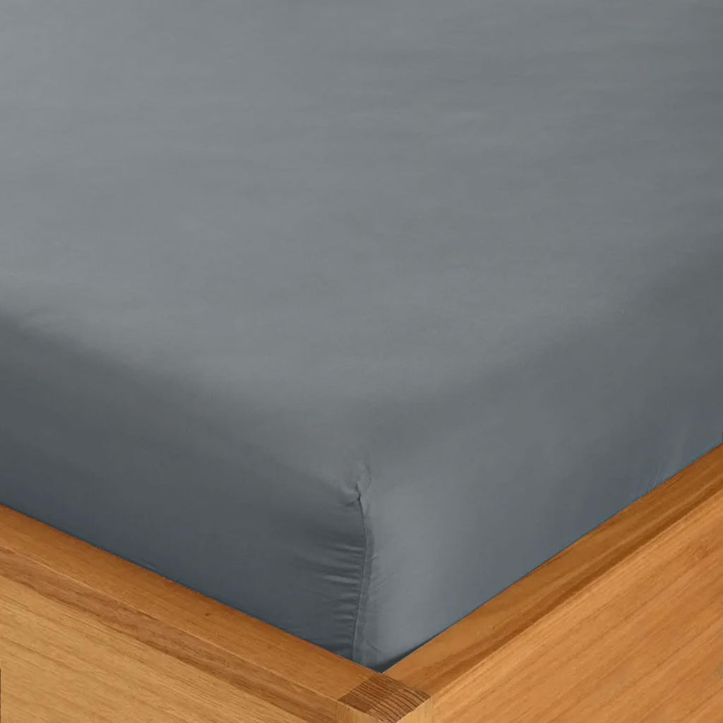 Double Fitted Sheet - 135 x 190cm with 30cm Deep Pocket, Soft Brushed Microfibre, Wrinkle-Free, Easy Care, Fade & Shrink Resistant by MAGNA COLLECTION (Grey, Double)
