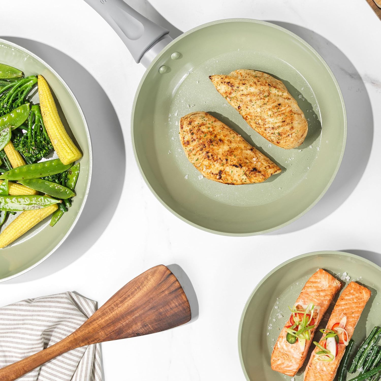 Earth 20cm Frying Pan – Healthy Ceramic Non-Stick Coating, PFAS-Free Induction Cookware, Small Aluminium Egg Pancake Cooking Skillet, Easy Clean, PFOA/PTFE-Free, Stay Cool Handle, Green