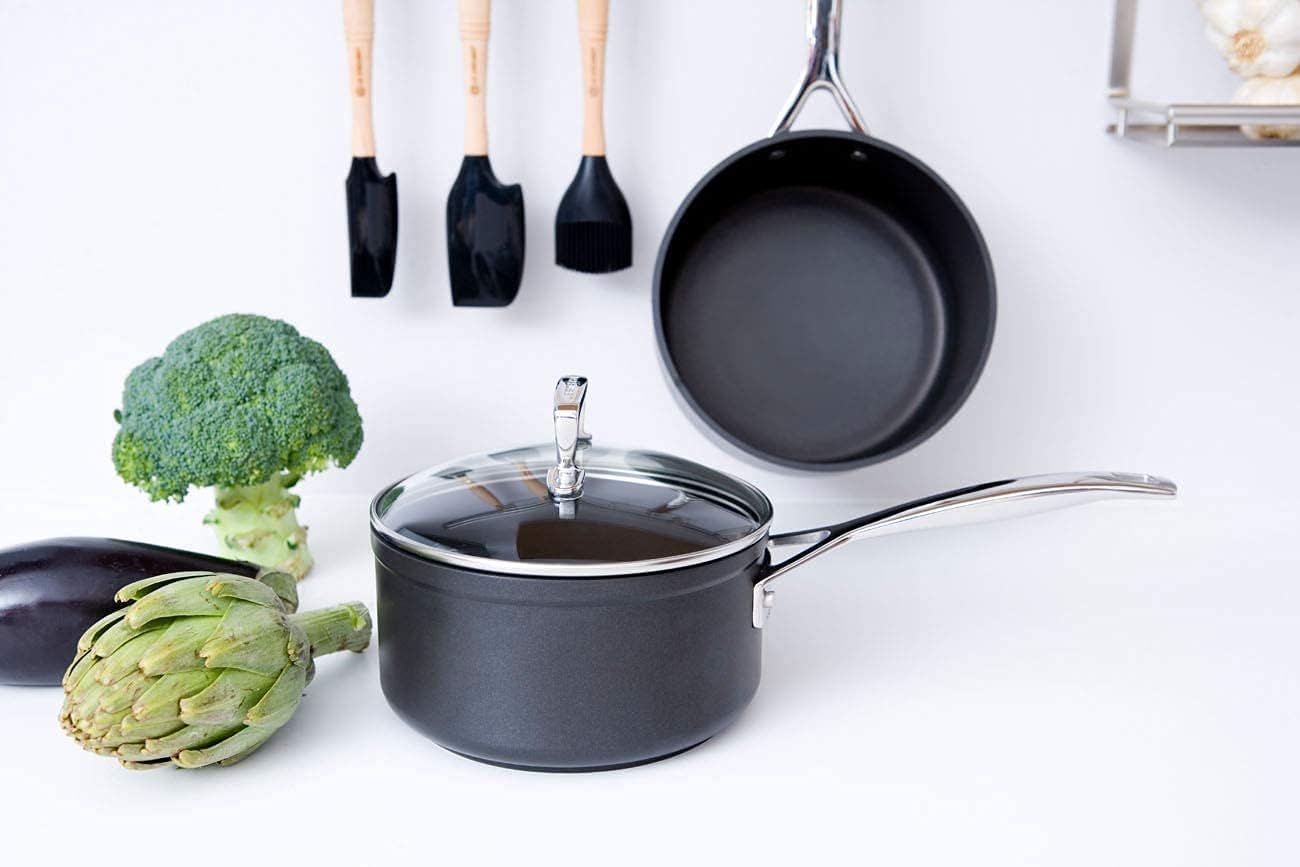 Toughened Non-Stick 18x11.1cm Saucepan with Helper Handle and Glass Lid, Aluminium, 51108180010302, Black