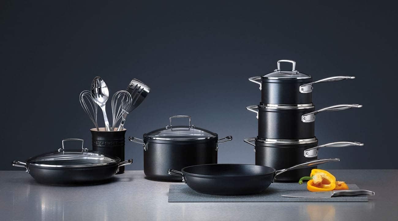 Toughened Non-Stick 18x11.1cm Saucepan with Helper Handle and Glass Lid, Aluminium, 51108180010302, Black