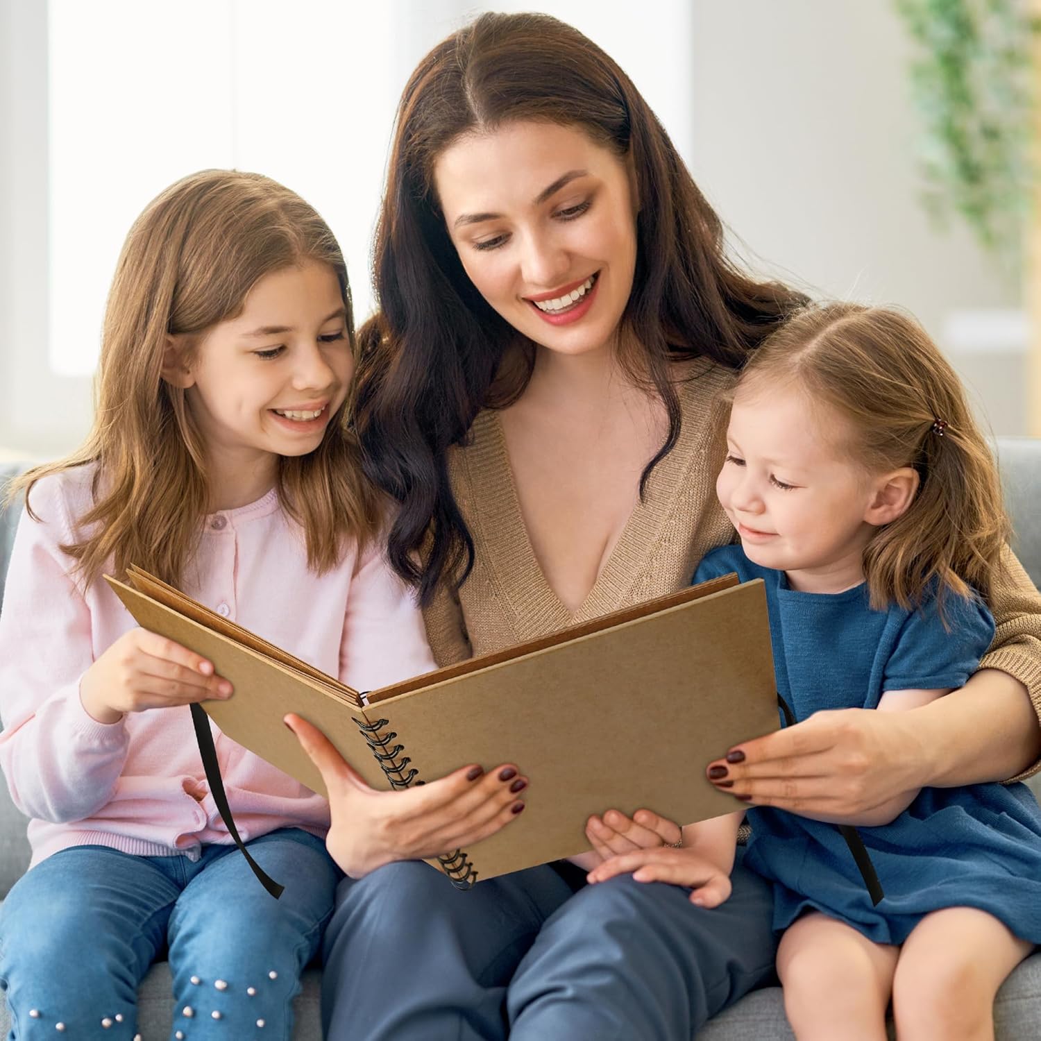 20.5 x 20.5 cm 40 Pages DIY Scrapbook Photo Album Hardcover Kraft Blank Page Memory Book for Wedding Anniversary Family Baby Khaki