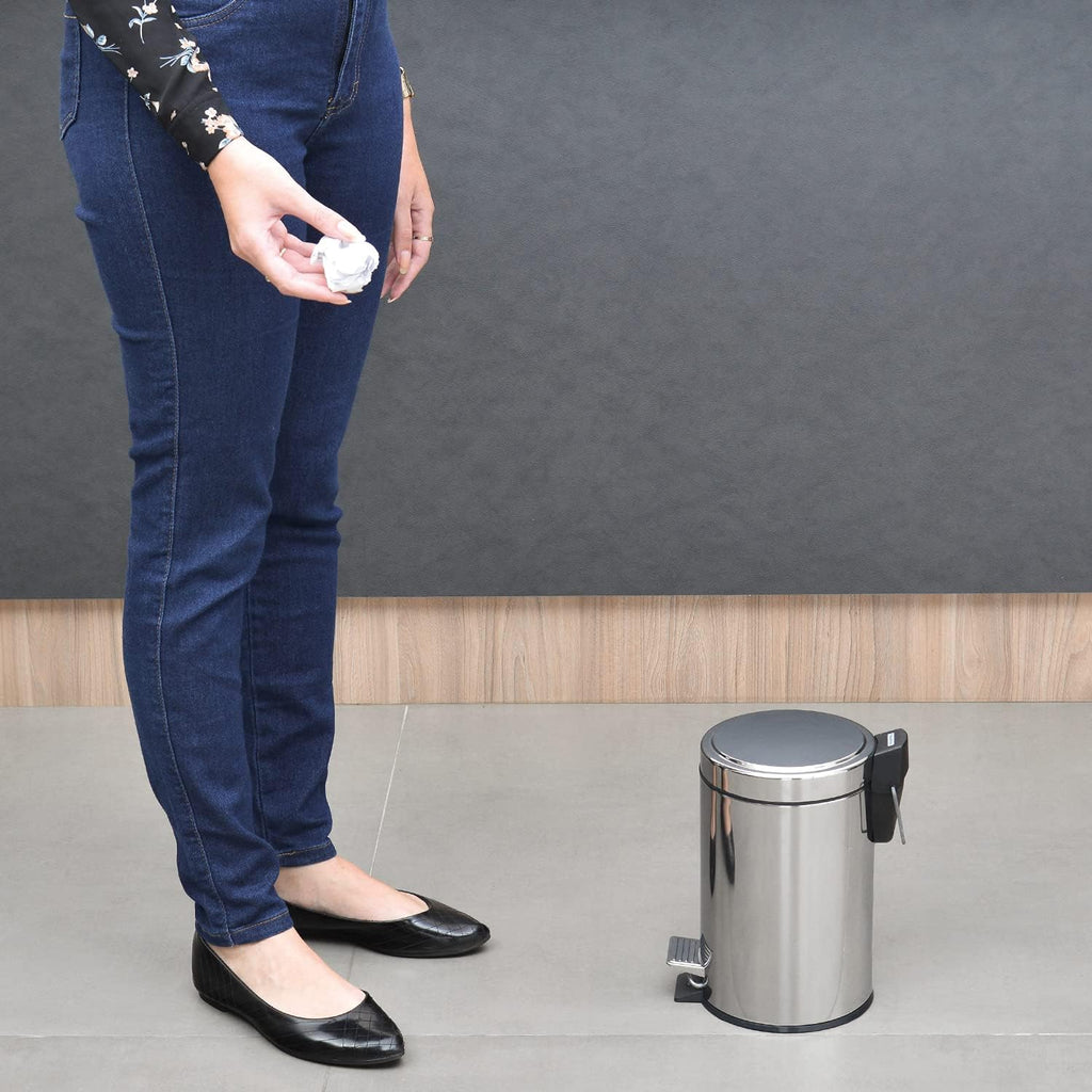 3L Pedal Bin – Stainless Steel Bathroom Bin with Lid, 17 cm Diameter x 27 cm Height, 94538103