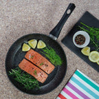 67080 Classic 28cm Frying Pan/Non-Stick Coating/Cool Touch Handle/Suitable for Induction, Electric and Gas Hobs/Black Colour