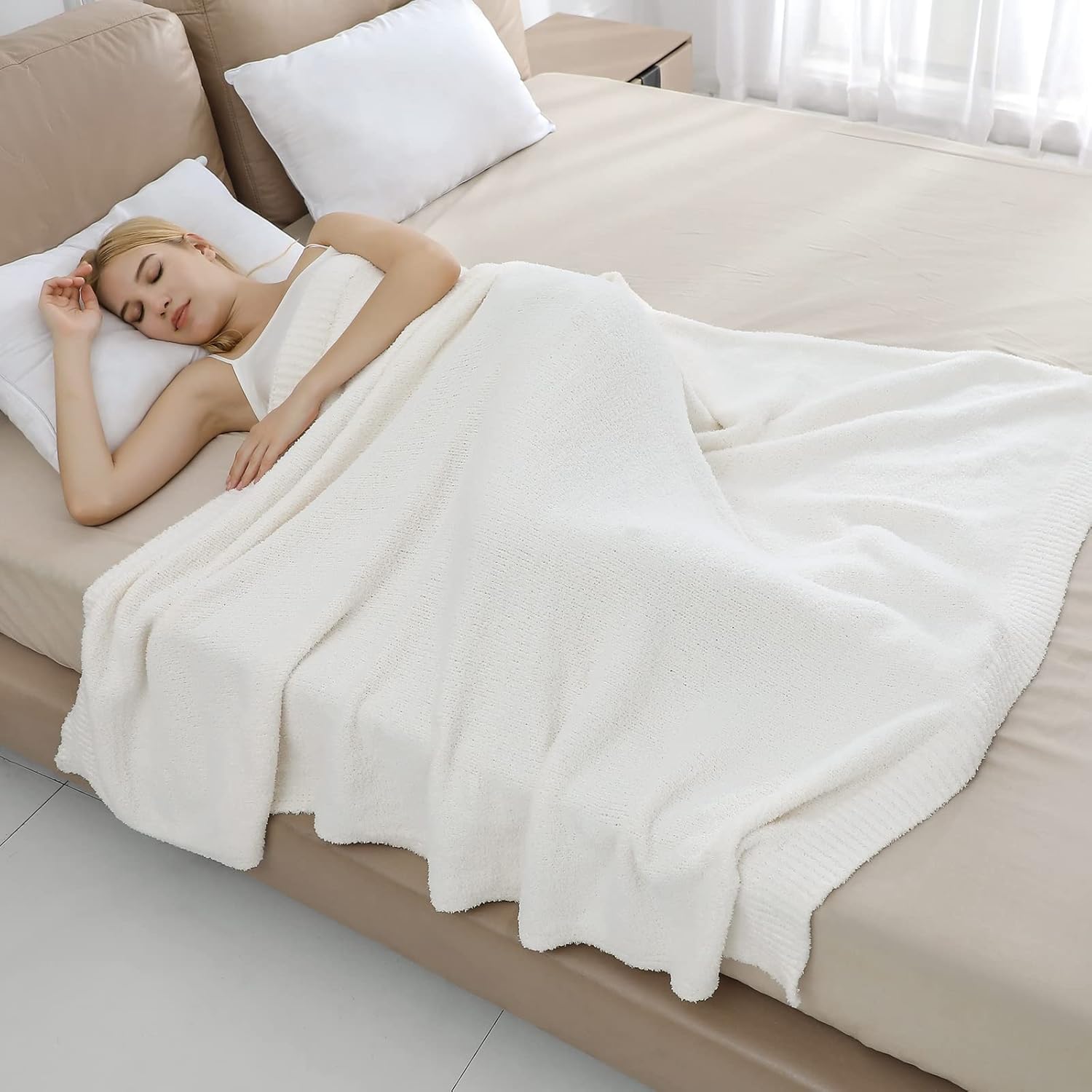 bearberry Super Soft Fluffy Throw Blanket Lightweight Cozy Warm Throw Blankets for Couch Bed Sofa All Season(Cream, 50”x60”)