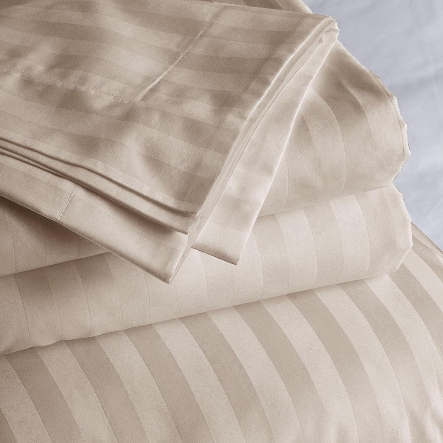 Imperial Rooms King Size Duvet Cover Sets Reversible Stripes Satin Bedding Set with Pillowcases Breathable Microfiber Duvet Covers (Beige 230x220 Cm)