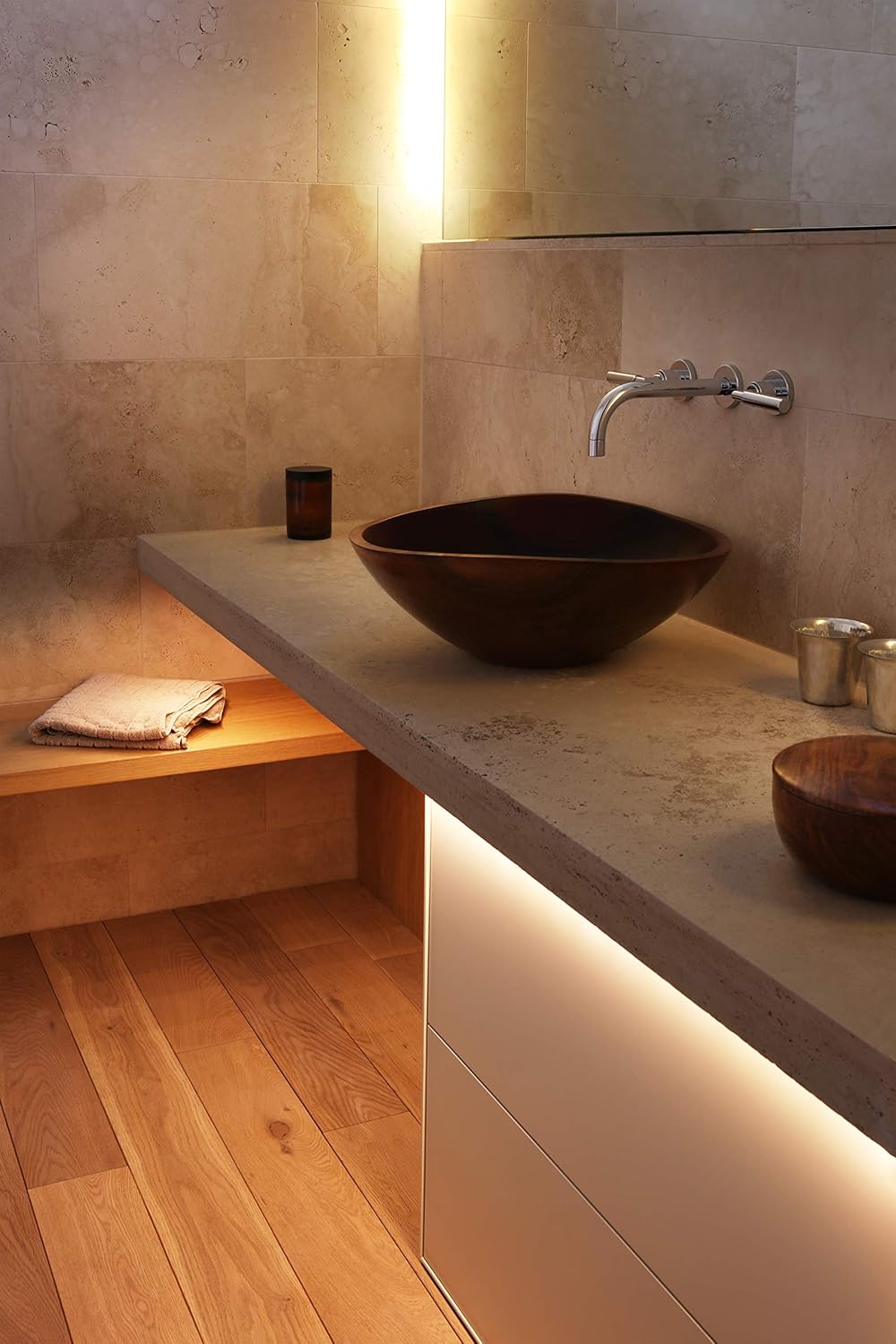 Eve Light Strip (UK-Version) - Smart LED Light Strip, Full-Spectrum White and Color, 1800 lumens, no Bridge Necessary, Adaptive Lighting (Apple HomeKit)