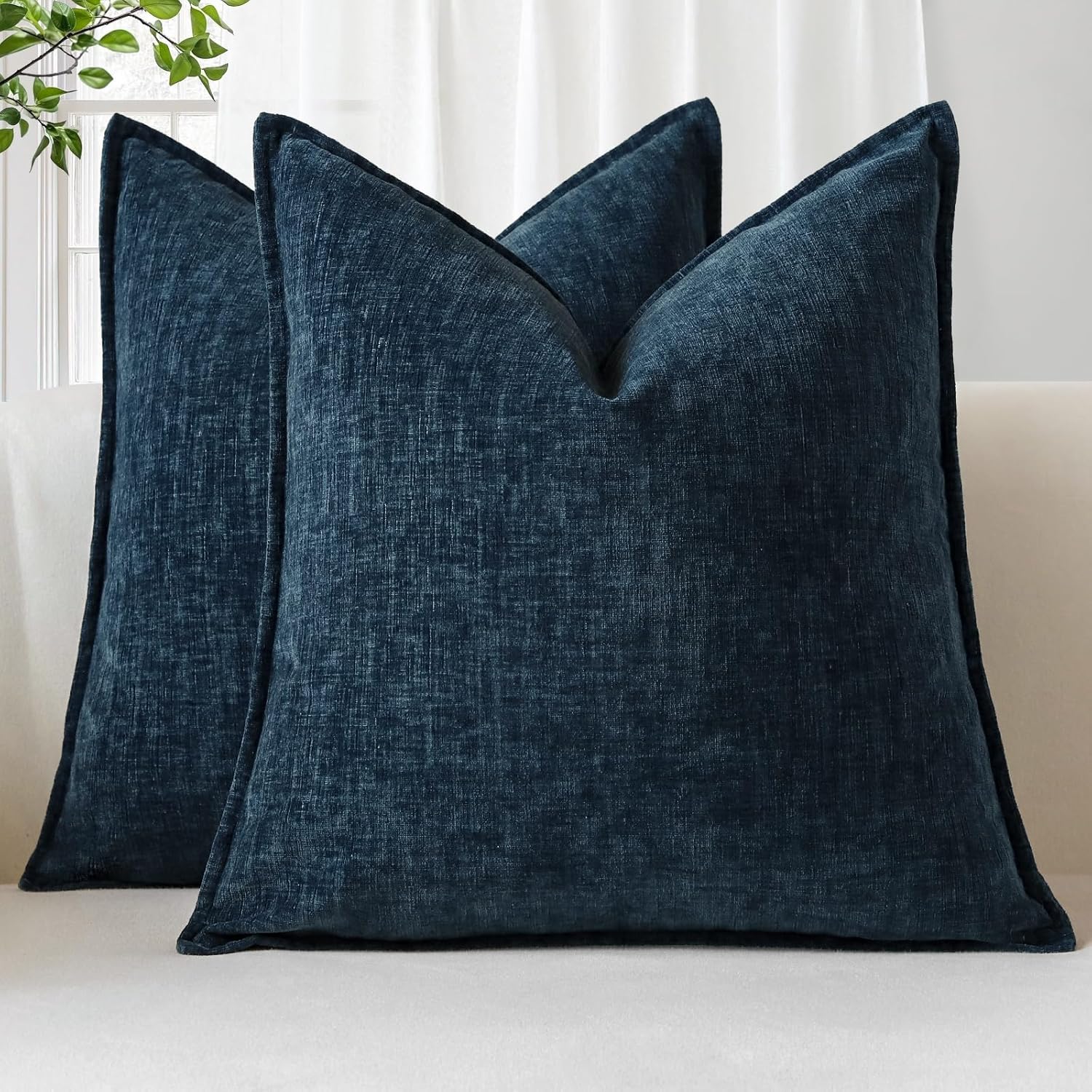 Sungeek Set of 2 Soft Chenille Cushion Covers 45x45cm Square Decorative Throw Pillow Covers with Stitched Edge Solid Dyed Pillow Cases Covers for Home Decor Couch Sofa Bed Living Room, Navy Blue