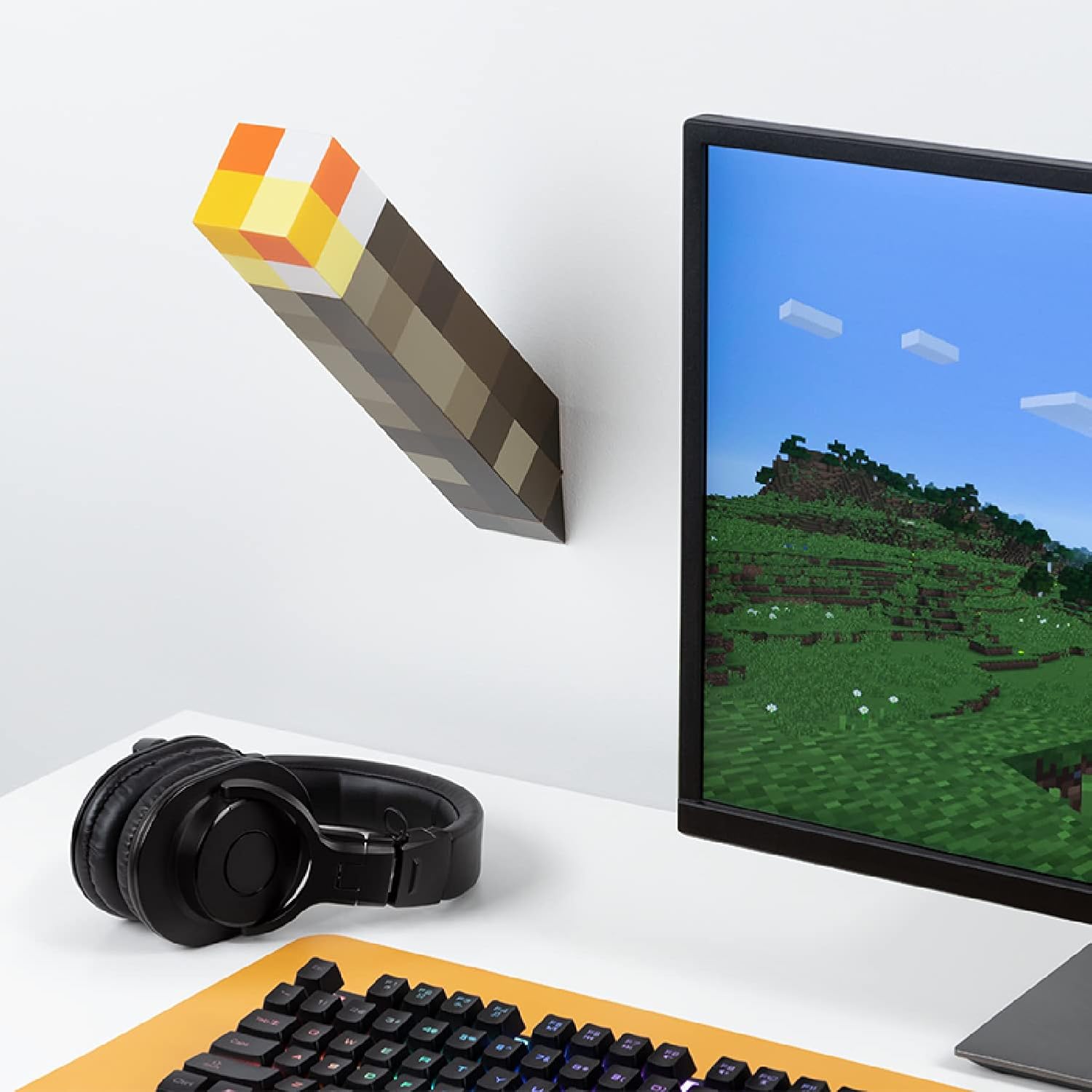 Minecraft Torch Light - Officially Licensed, 2 Light Modes, 2 Use Modes, Battery Operated, Gift for Gamers | Paladone
