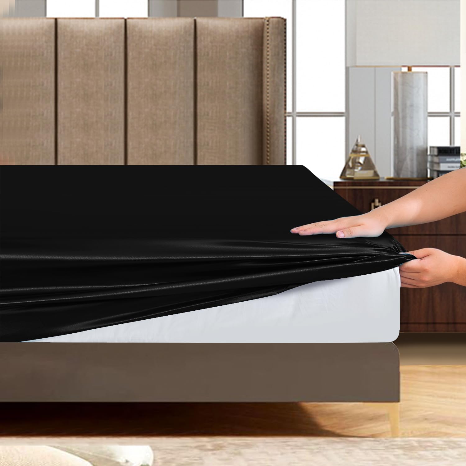Satin Silk Complete Bedding Set - 6 PCS - Fitted sheet, Duvet Cover, 4 Pillow Cases. Color - Black Size - King Secondary image