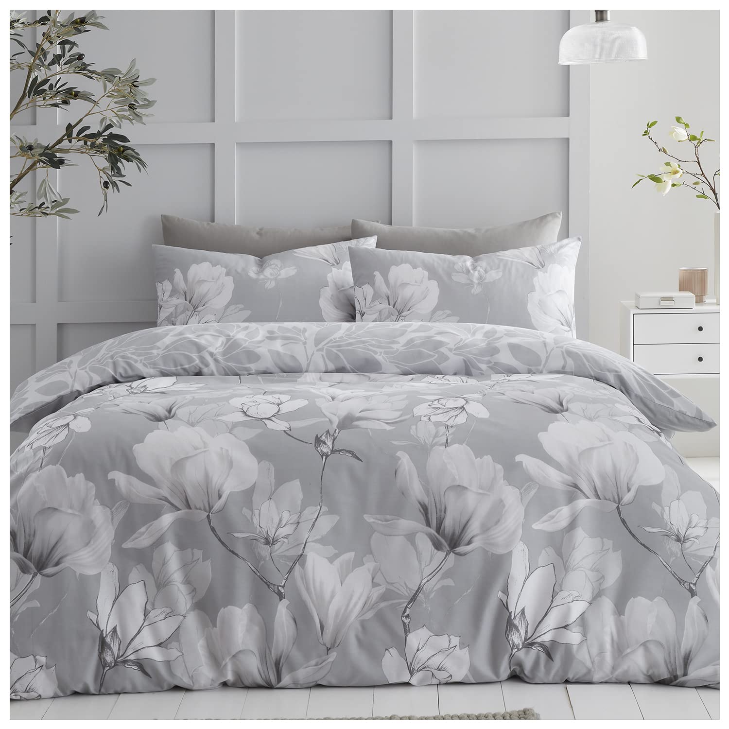 Reversible Duvet Quilt, Soft & Comfy Printed Set, Cosy Bed Covers, Polycotton, Magnolia Dream-Grey, King Main image