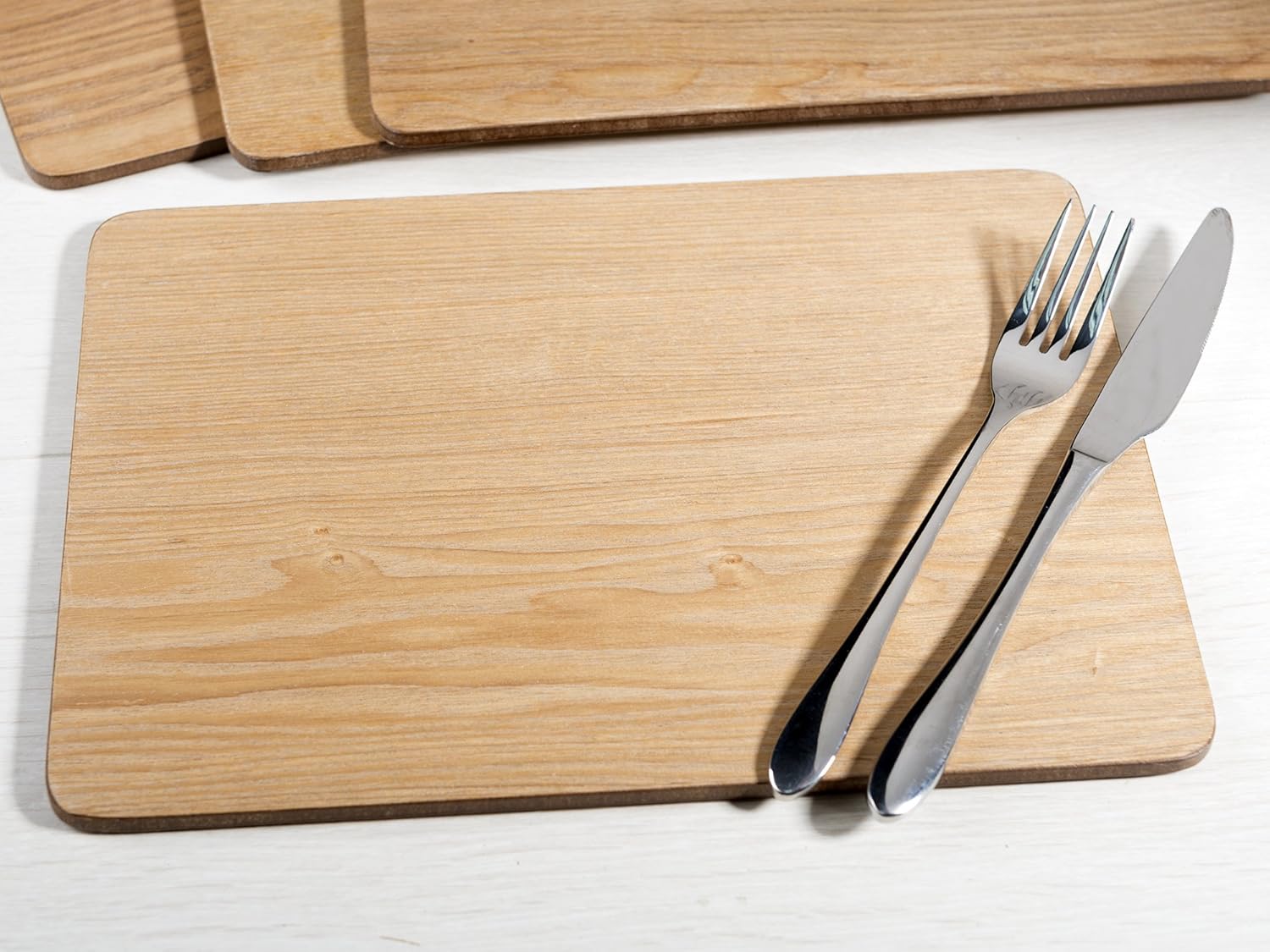 Oak Veneer Placemats – Set of 4, Durable Wooden Table Mats with Natural Wood Grain, Heat Resistant and Easy to Clean, 29 x 21.5 cm