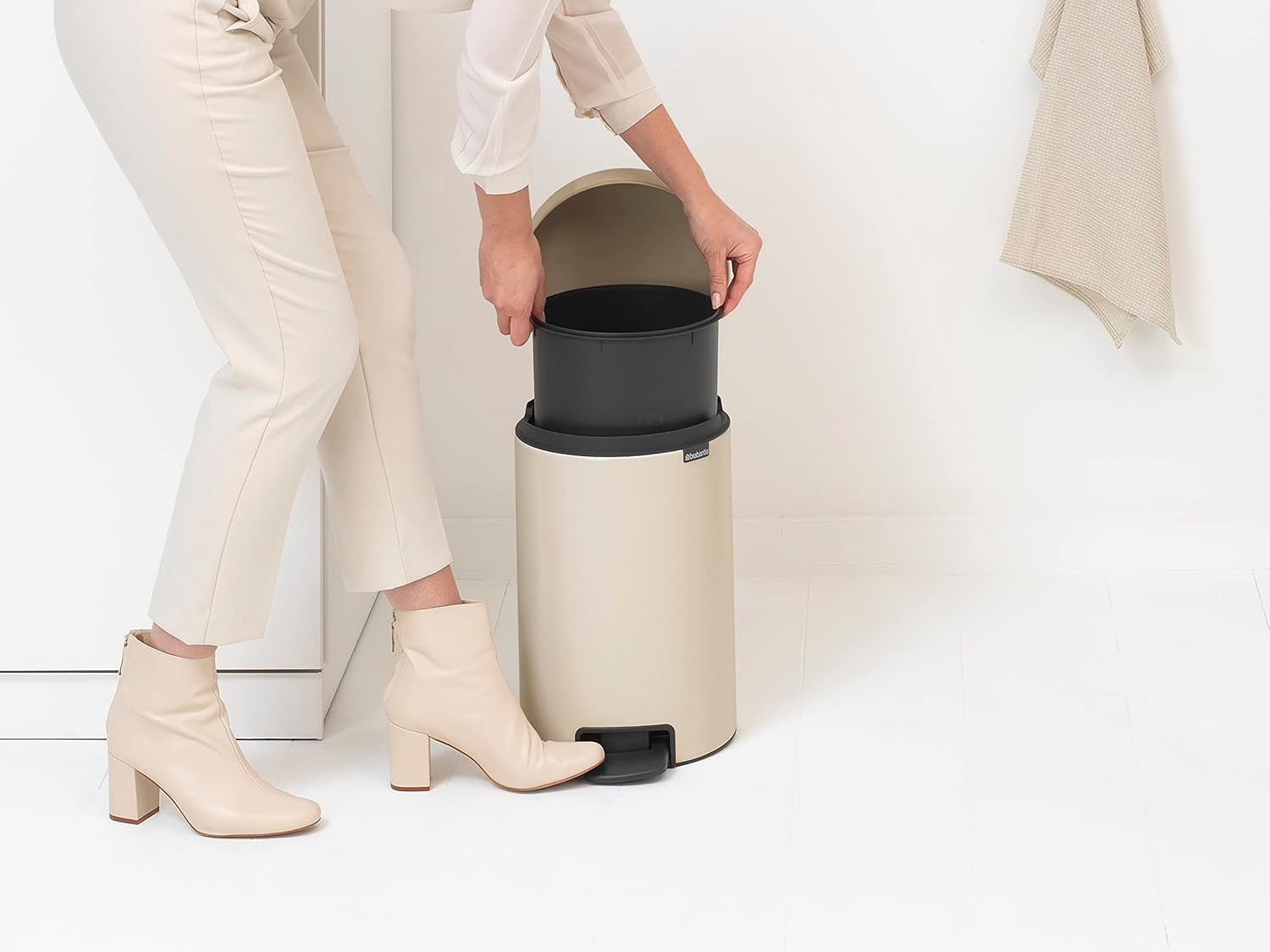 Brabantia - NewIcon Pedal Bin 12L - Medium Waste Bin for Kitchen or Bedroom - Soft Closing Lid - Light Pedal Operation - with Removable Inner Bucket - Non-Slip Base - Soft Beige - 25 x 34 x 41 cm