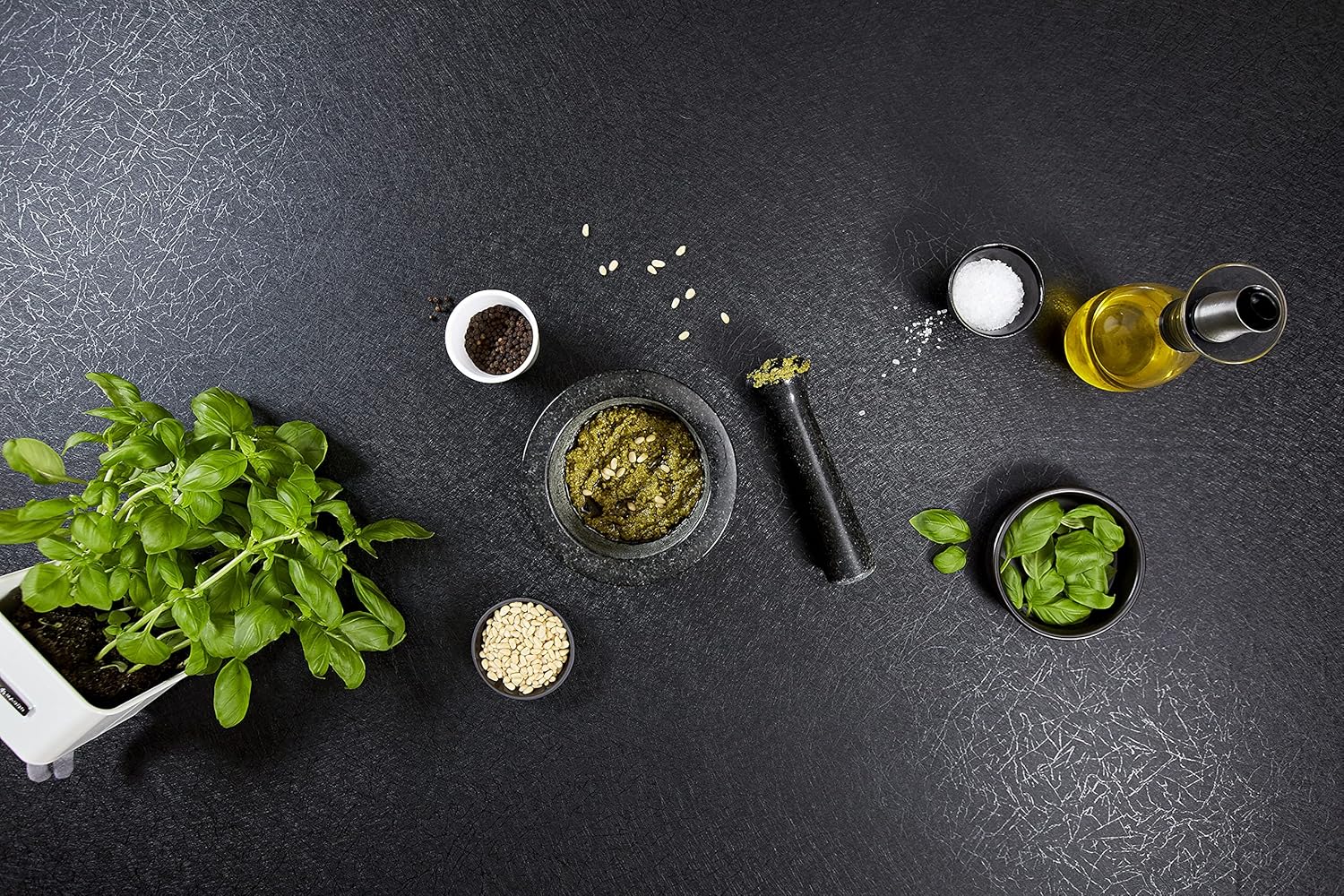 Worcester Black Pestle & Mortar Set, Granite, Spice Grinder/Herb Grinder, 140mm, Small Pestle and Mortar Set, 2 Year Guarantee