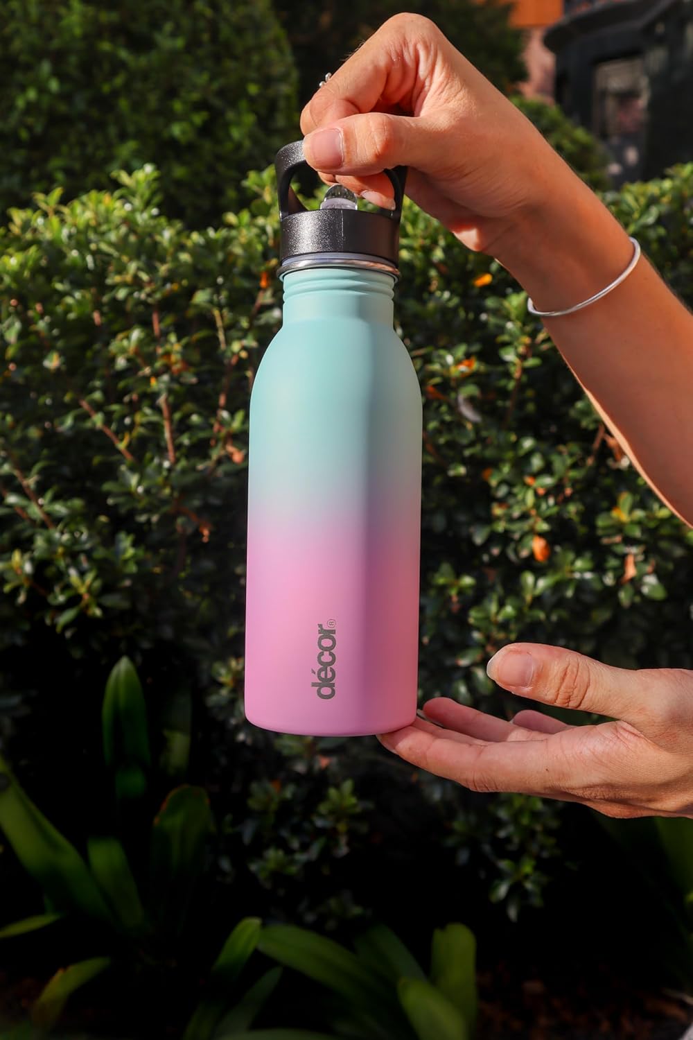 Snap n Seal 500ml Stainless Steel Water Bottle with Straw, BPA Free - Leakproof Metal Flask with Carry Handle for School, Travel, Work & Gym - Ideal Drinking Bottle for Kids & Adults - Ombre
