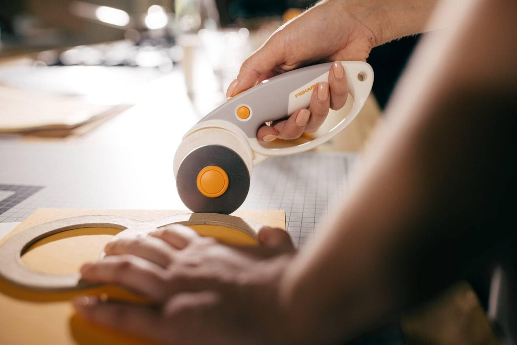 titanium rotary cutter, rotary blade with loop handle, right and left-handed, blade diameter: 60 mm, orange/white/grey, 1066040
