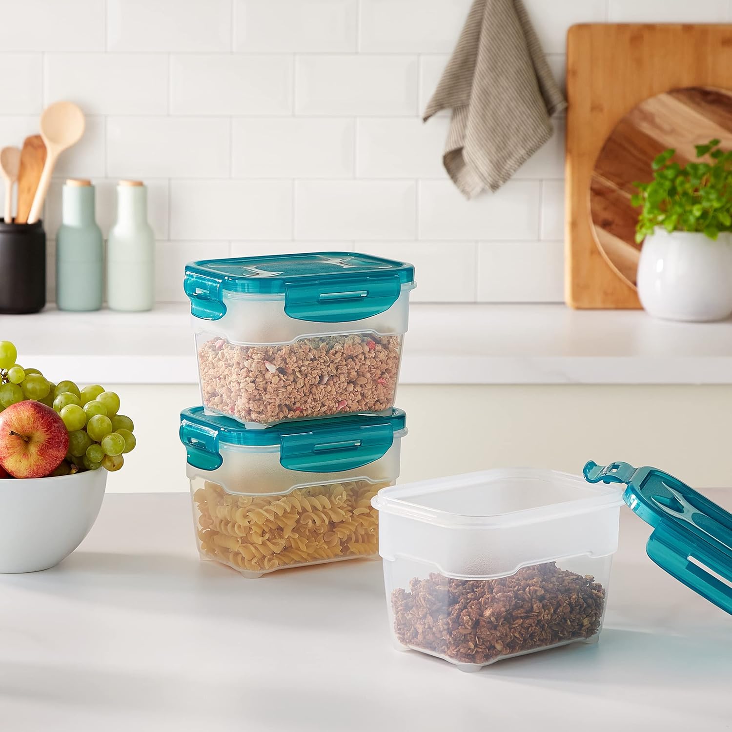 Air-Locked Leak-Proof, Stackable & Airtight Fridge/Freezer Containers with Lids, BPA-Free Plastic, Microwave and Dishwasher Safe 3-Piece Food-Storage Set, 3 x 1 l, Clear